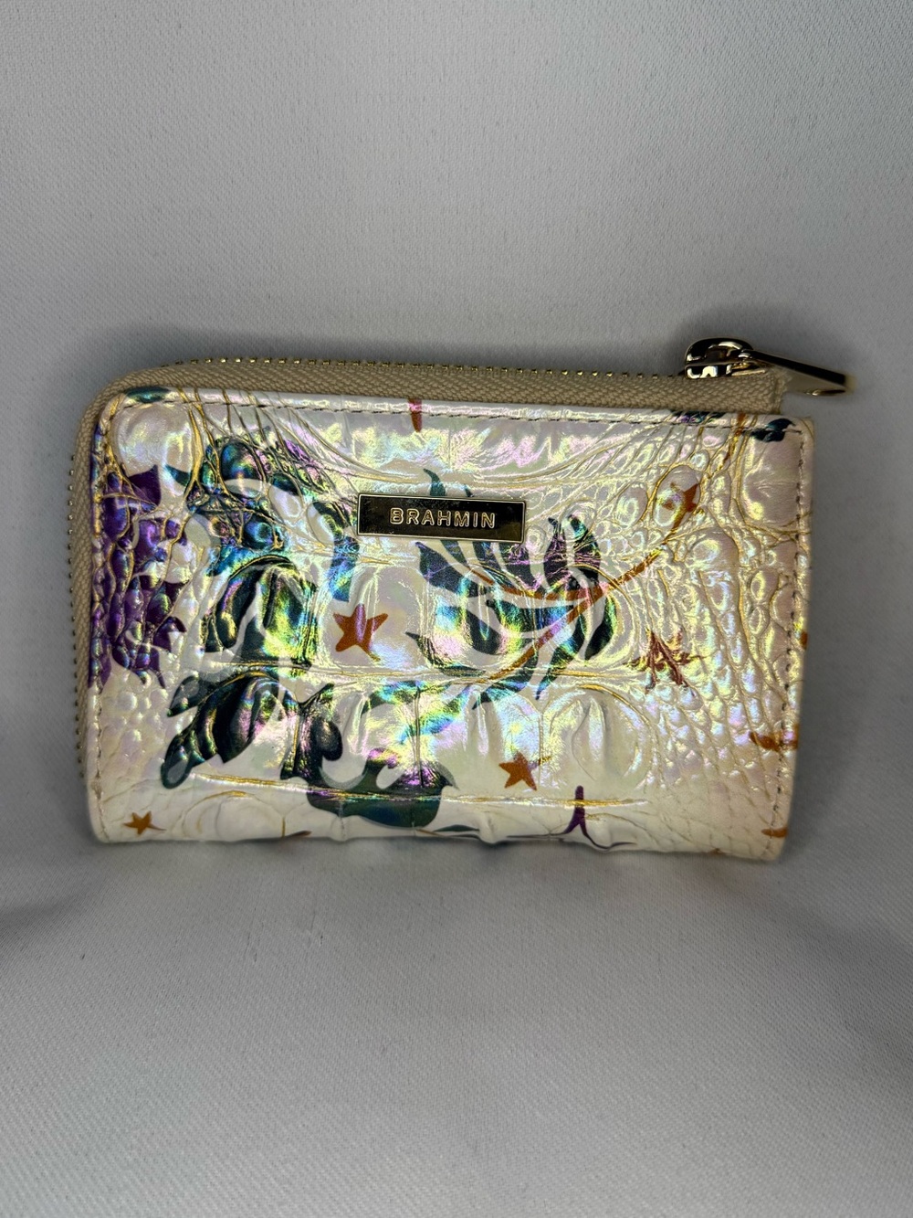 Brahmin - NWOT Anita Vitality - Small Iridescent Celestial Pattern Zip Wallet